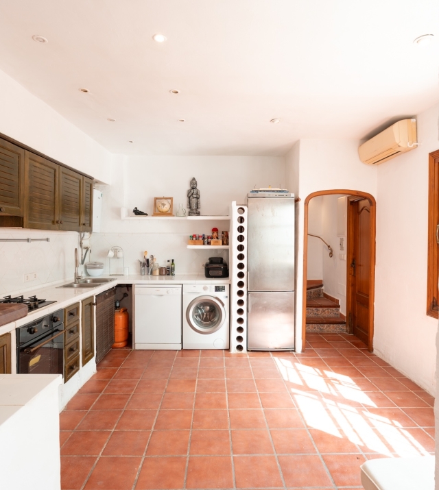 Resa Estates house huis te koop Siesta kitchen.jpg